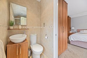 En Suite- click for photo gallery